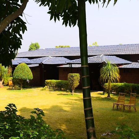 Anandvan Holiday Homes, Wai מראה חיצוני תמונה