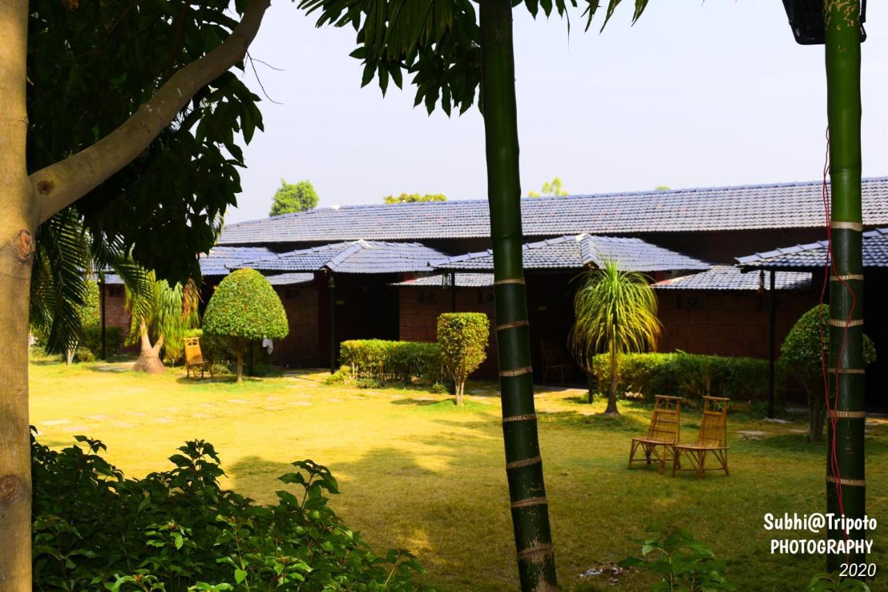 Anandvan Holiday Homes, Wai מראה חיצוני תמונה