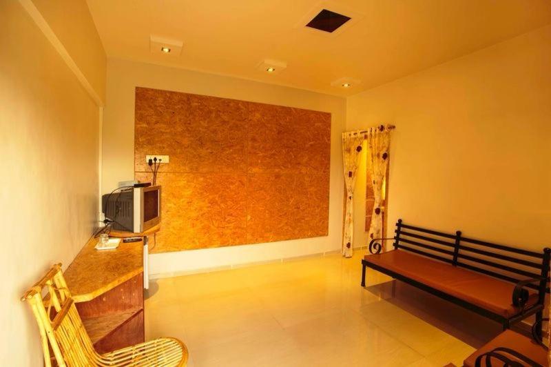 Anandvan Holiday Homes, Wai מראה חיצוני תמונה